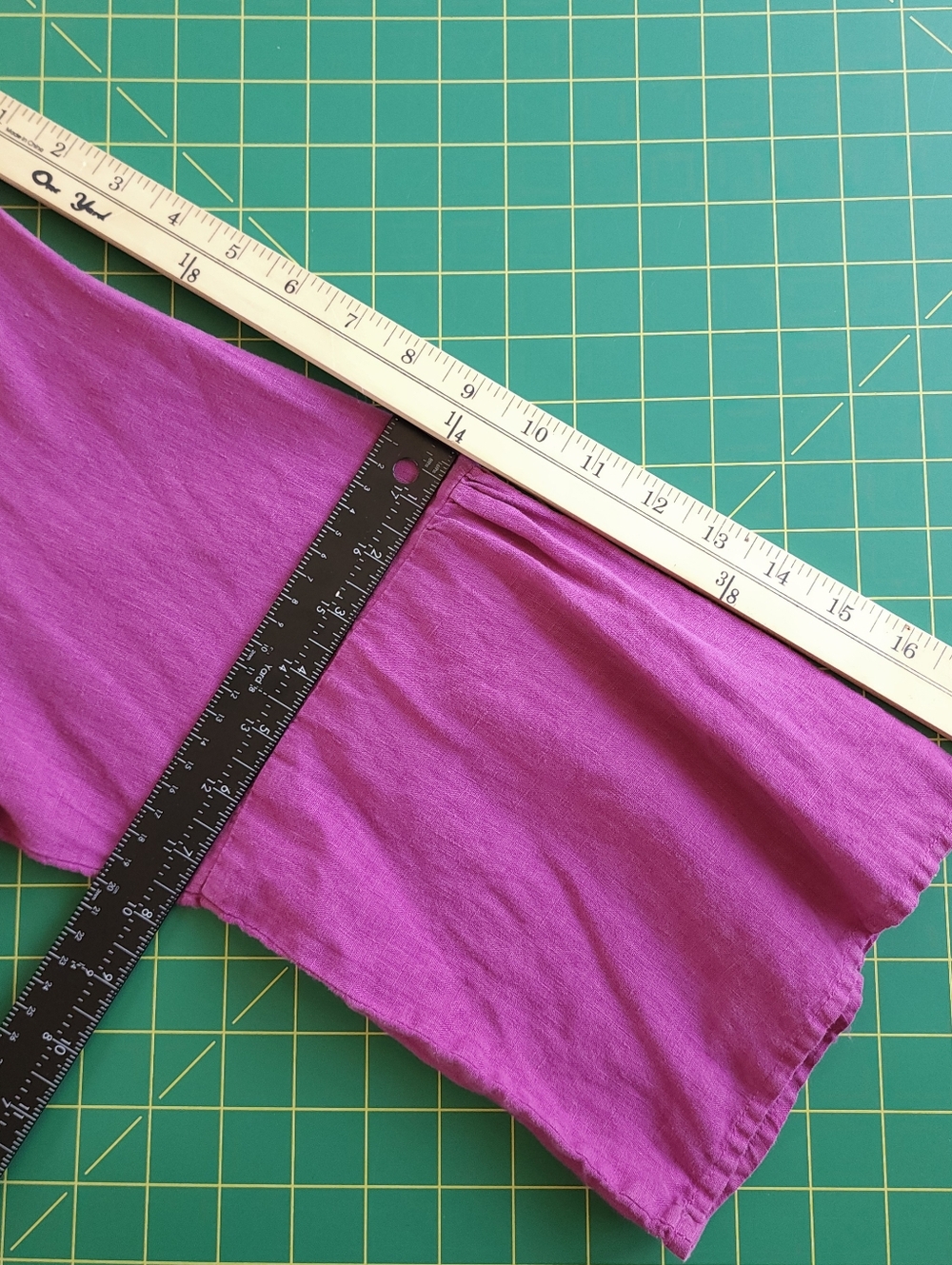 MATCH POINT Magenta Button-Front Linen Tunic - Picture 5 of 10